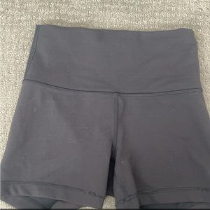 Black Lululemon spandex